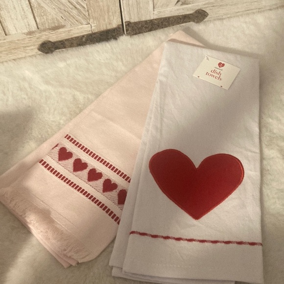 Target BP 2023 Valentine’s Day Dish Towels - Picture 1 of 6